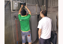 西森工程师现场解决数字显示仪表报警功能异常问题